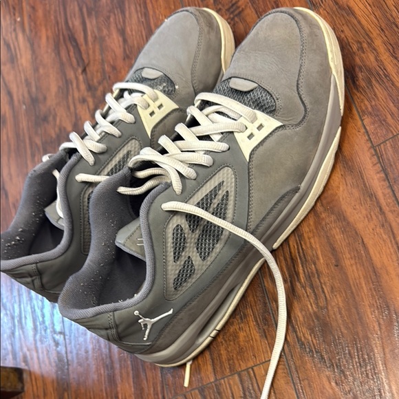 Jordan flight Gray Sneakers with Suede Finish and Padded Tongue - Picture 1 of 5